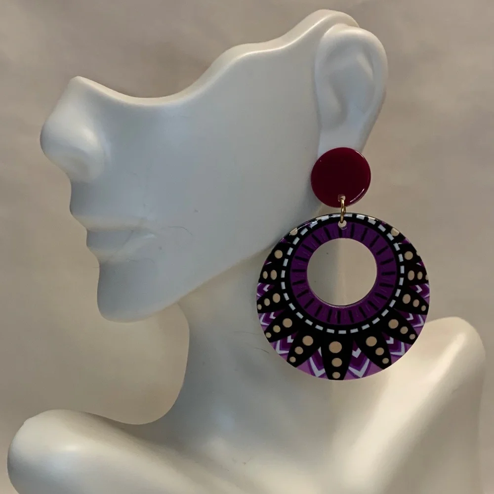 NWT! Beautiful Purple Painted Post Dangle Earrings!